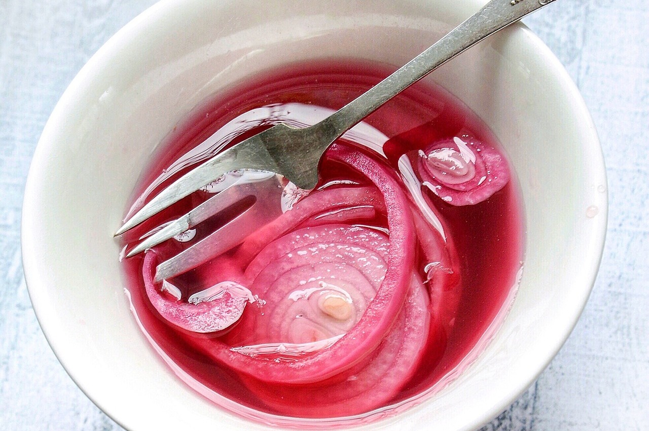 5 retter – som syltede løg passer perfekt til